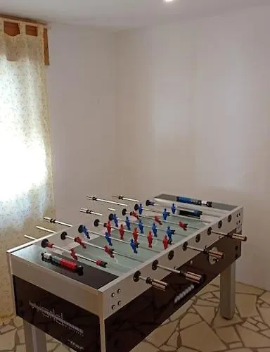 Grosses In Ruhiger Lage - Wlan B. 9 Per. بيت للعطل *